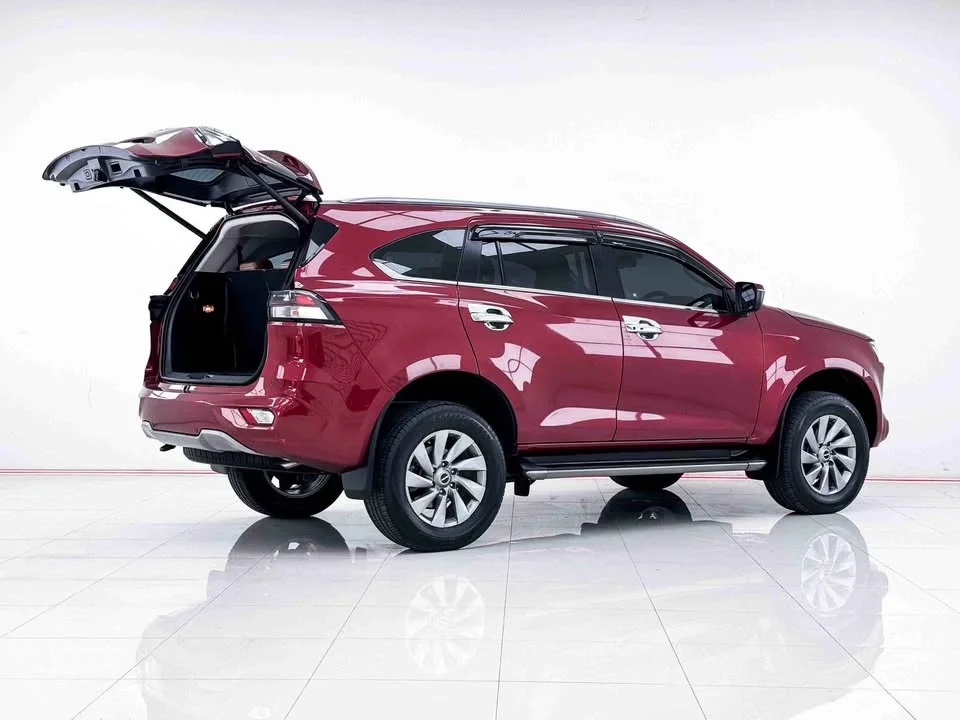 2021 Isuzu MU-X II 3
