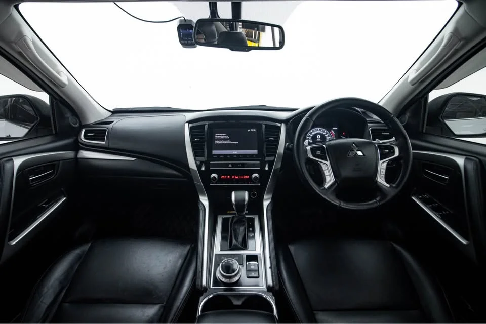 2021 Mitsubishi Pajero Sport III 2