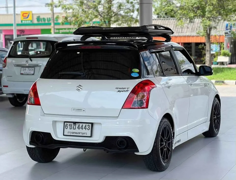 2010 Suzuki Swift I 3