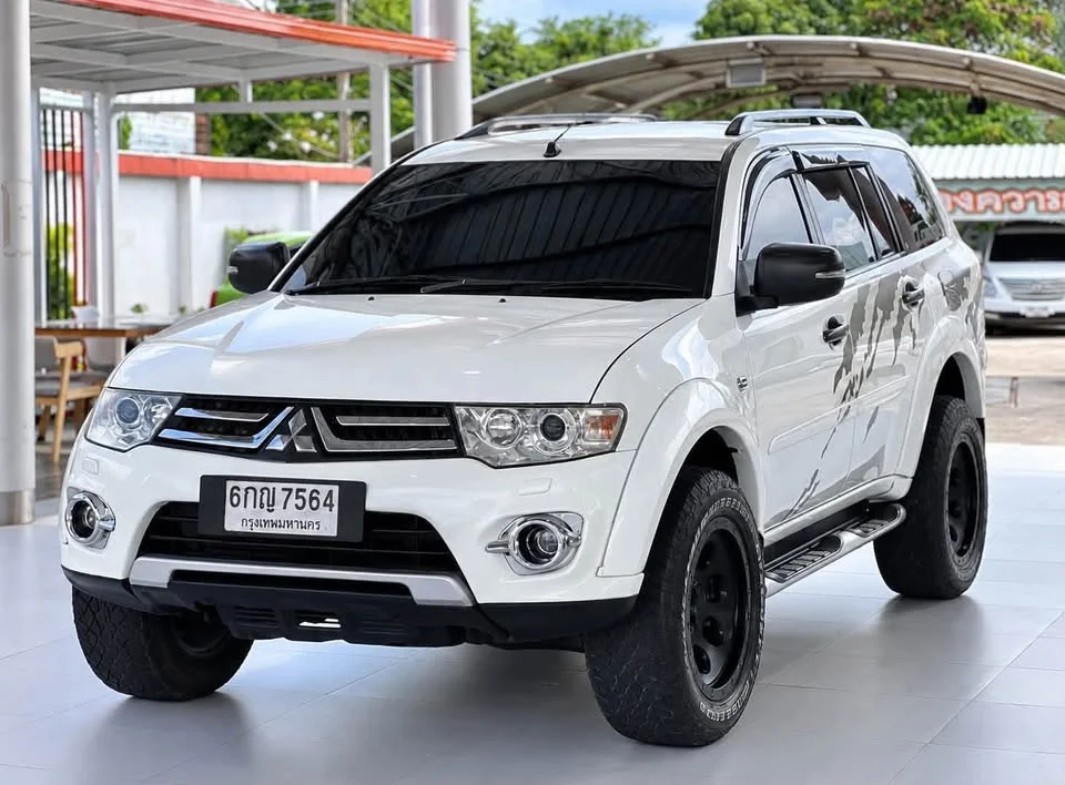 2013 Mitsubishi Pajero Sport II 3
