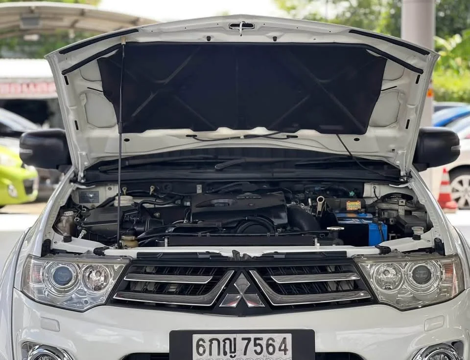 2013 Mitsubishi Pajero Sport II 2