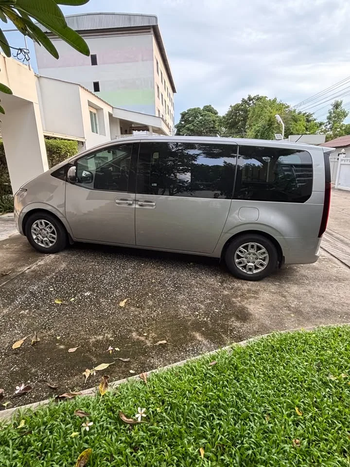 2023 Hyundai Staria US4 2