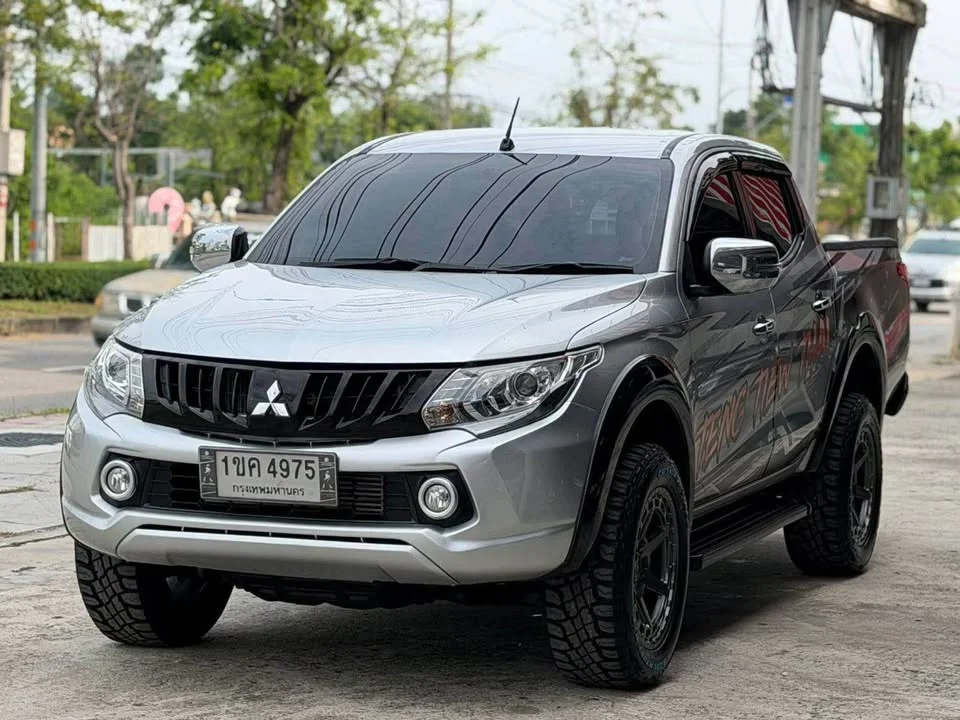 2015 Mitsubishi Triton V 2