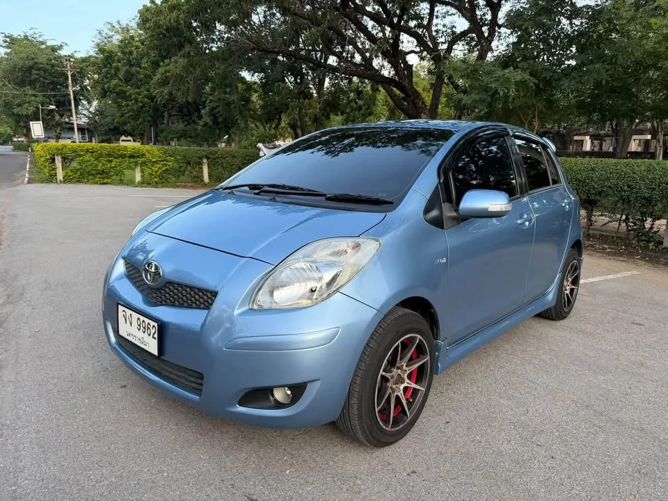 2009 Toyota Yaris II 2
