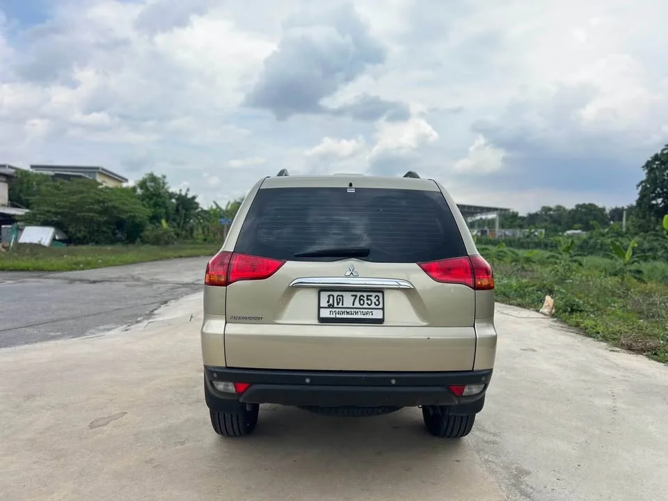 2010 Mitsubishi Pajero Sport II 3