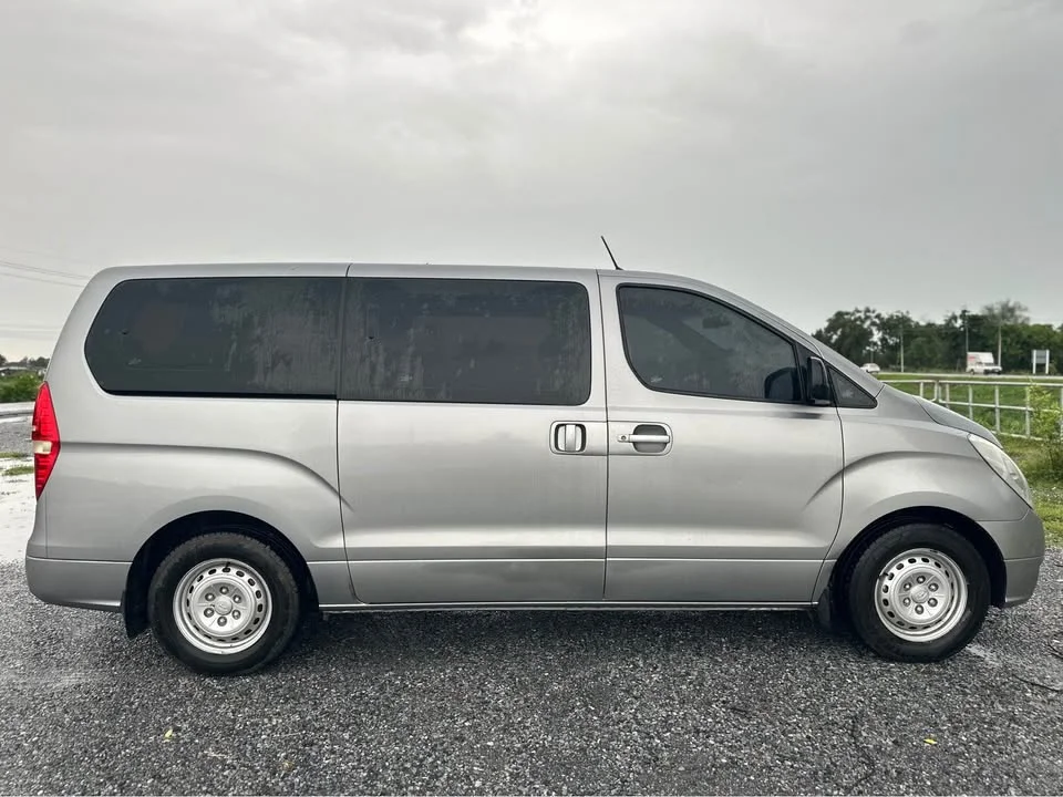 2011 Hyundai H-1 II 3