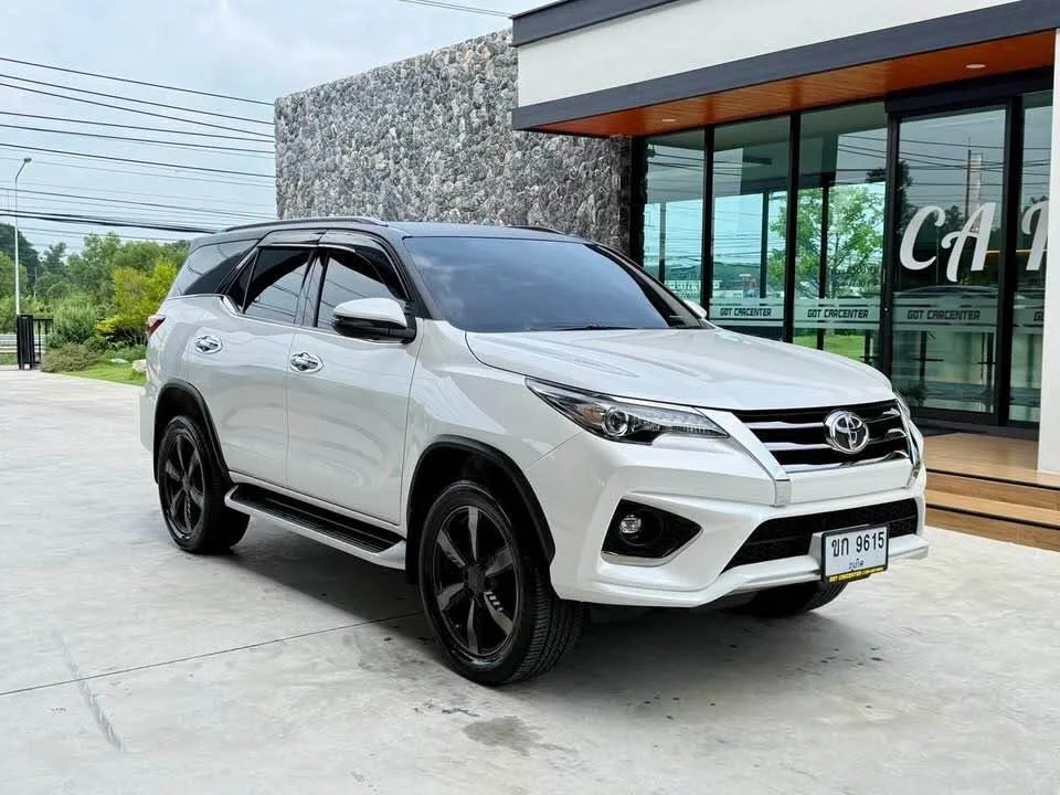 2018 Toyota Fortuner II 2