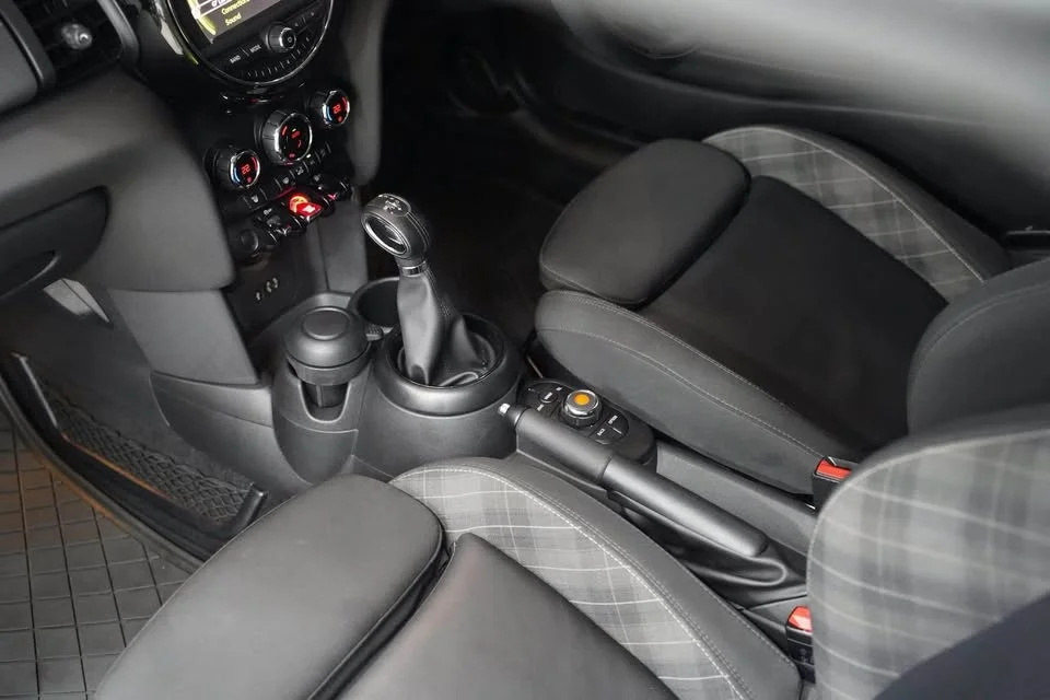 2016 Mini Hatch  III 2