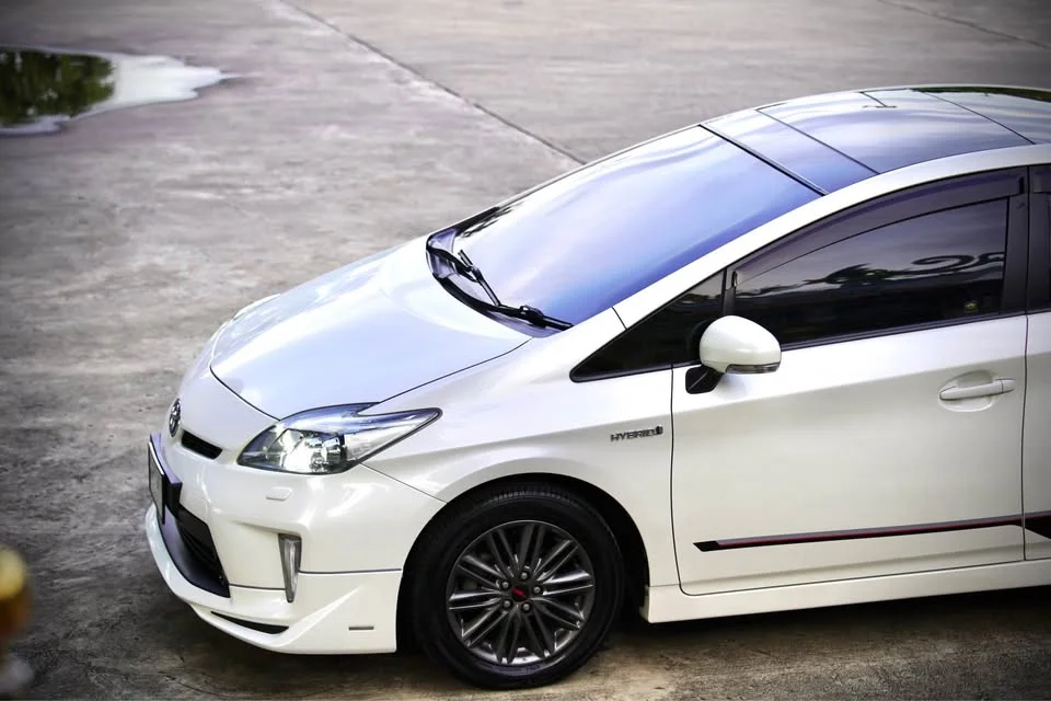 2014 Toyota Prius III 2