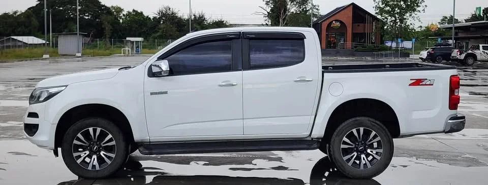 2017 Chevrolet Colorado II 2