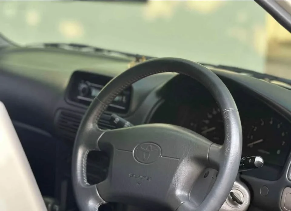 2001 Toyota Corolla Altis VIII (E110) 3
