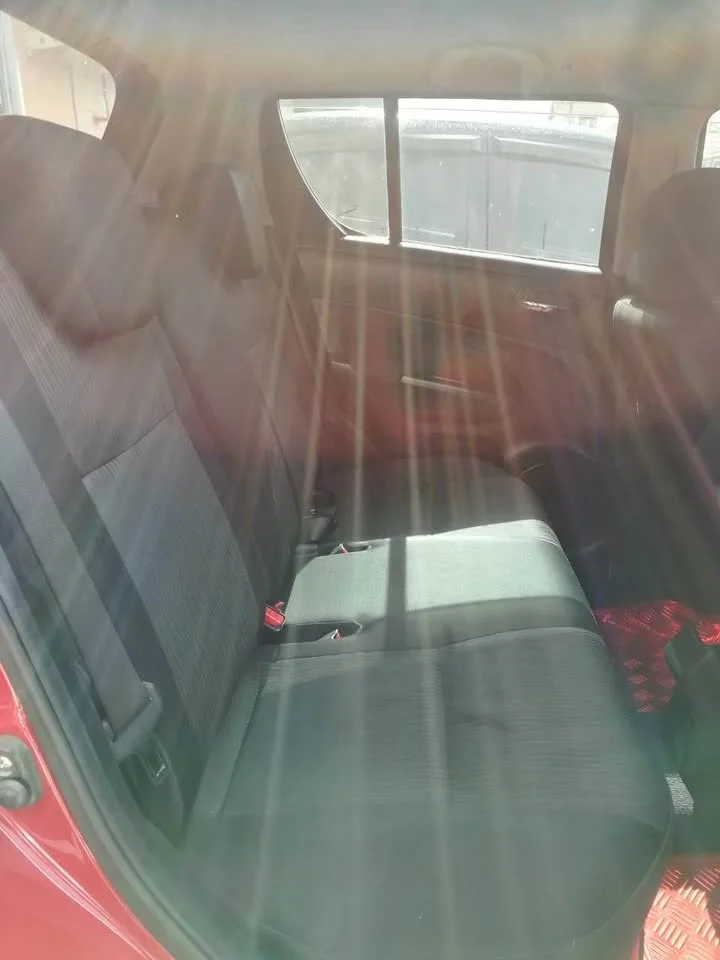 2013 Suzuki Swift II 2
