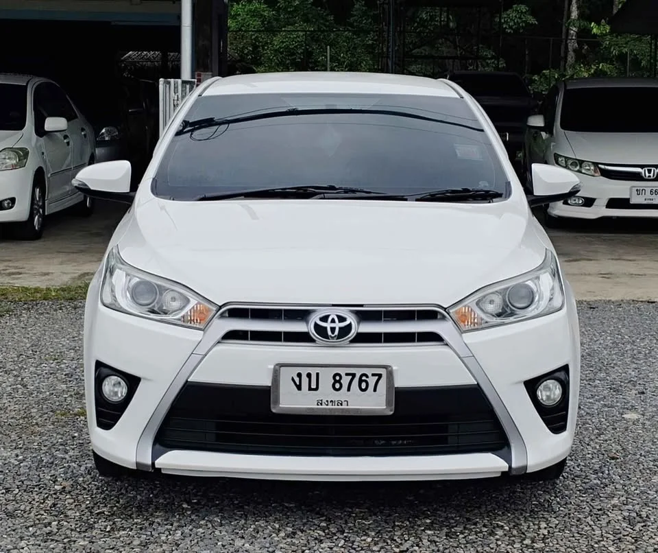 2015 Toyota Yaris III 3