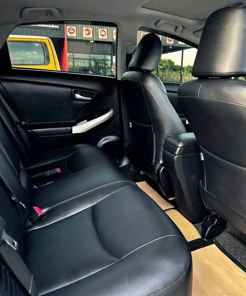 2012 Toyota Prius III 3