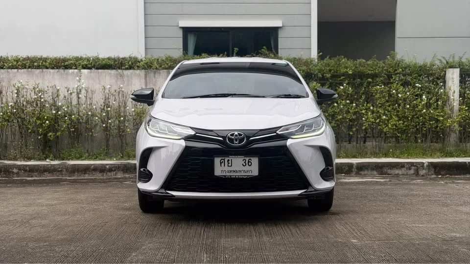 2021 Toyota Yaris III 2