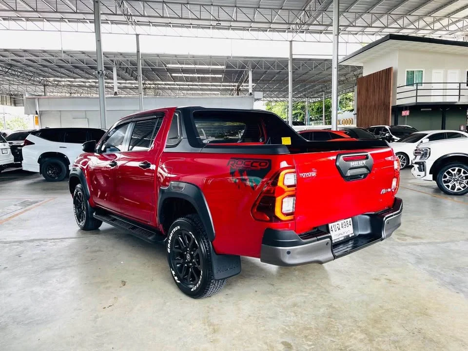 2023 Toyota Hilux VIII 2