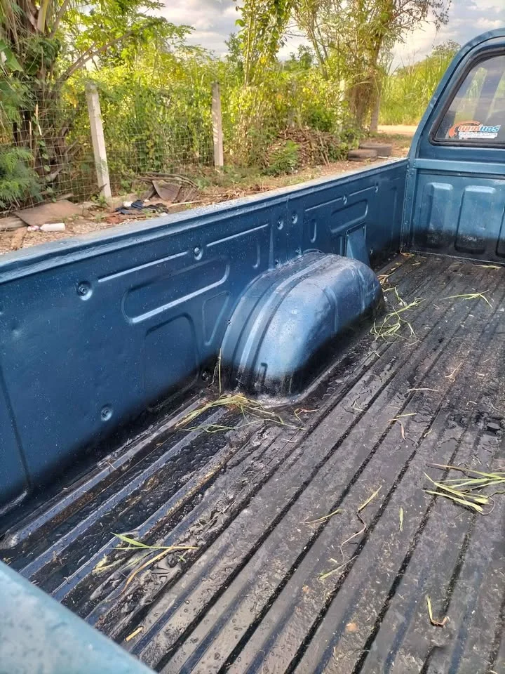1999 Mitsubishi Triton II 2