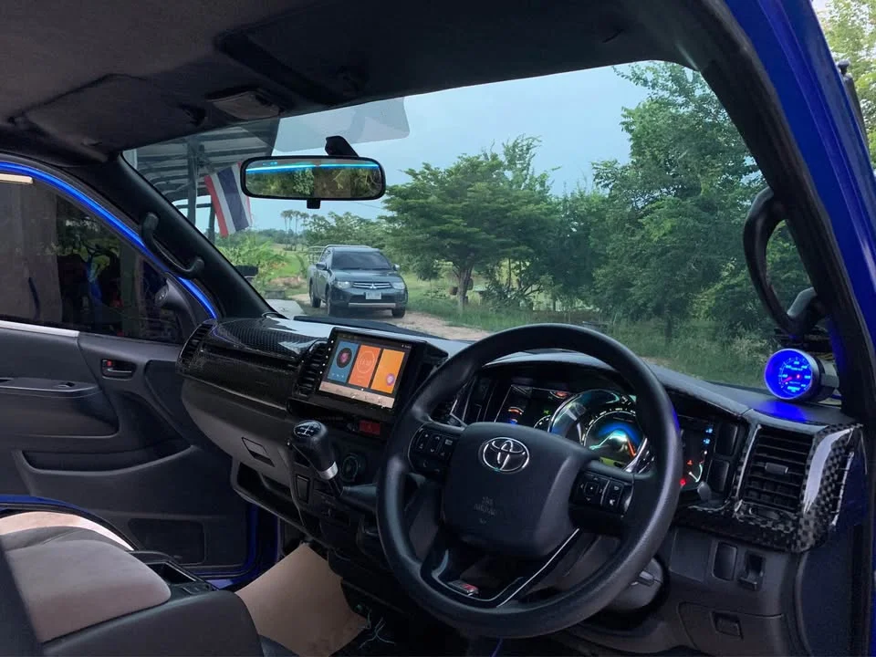 2009 Toyota HiAce V (H200) 2