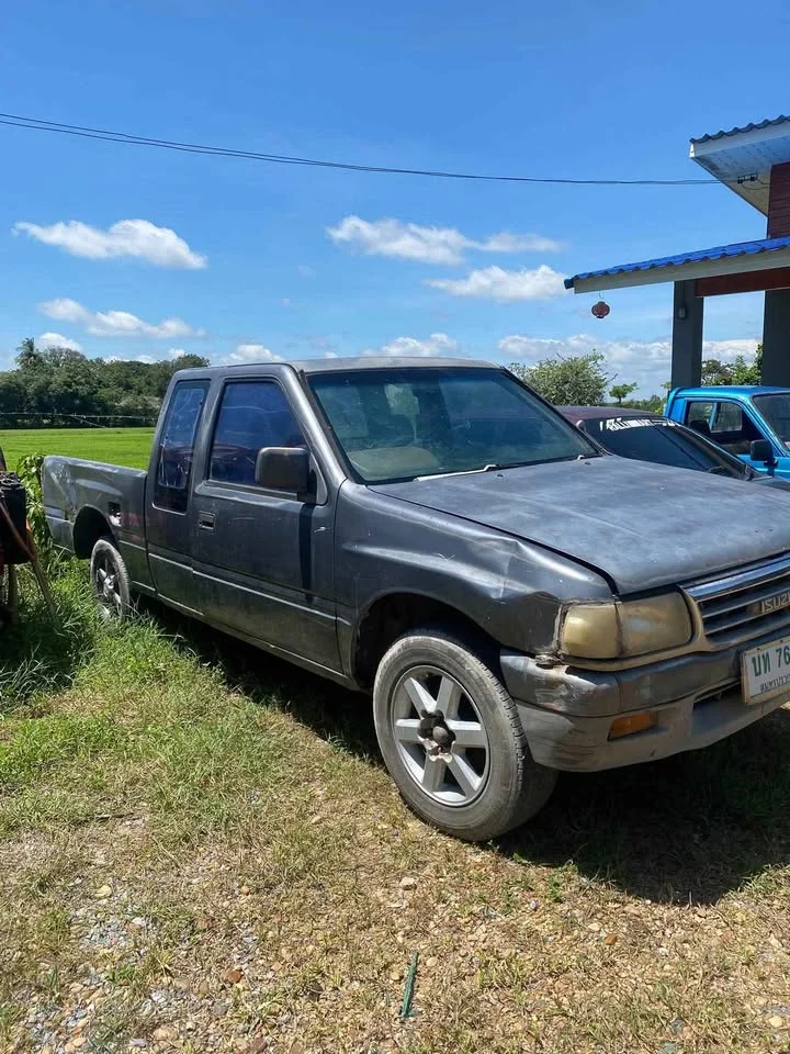 1995 Isuzu TFR III 3