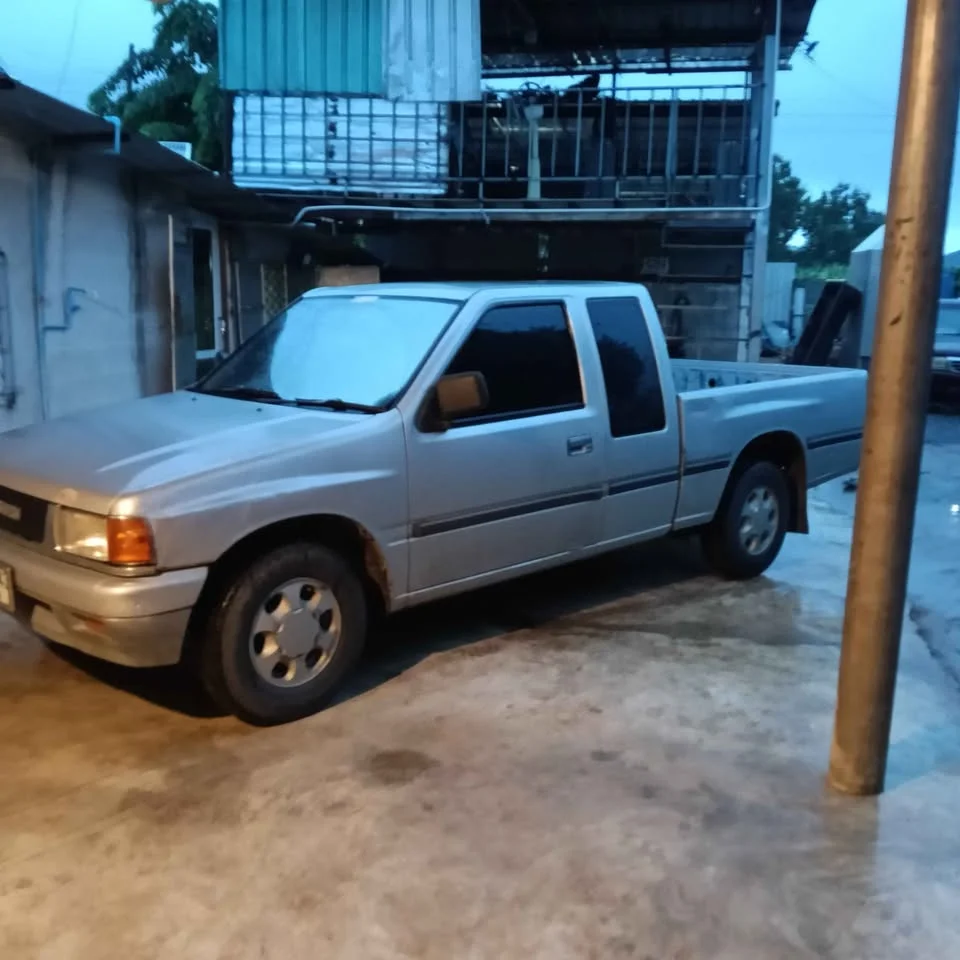 1994 Isuzu TFR III 3