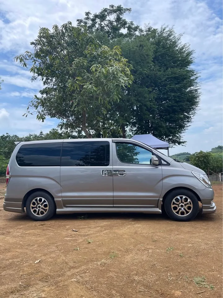 2011 Hyundai H-1 II 2