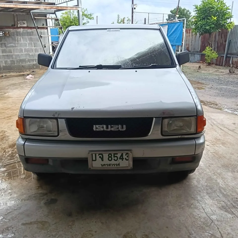 1994 Isuzu TFR III 2
