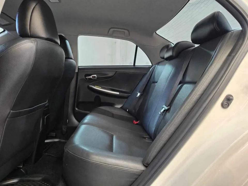 2012 Toyota Corolla Altis X (E140) 2