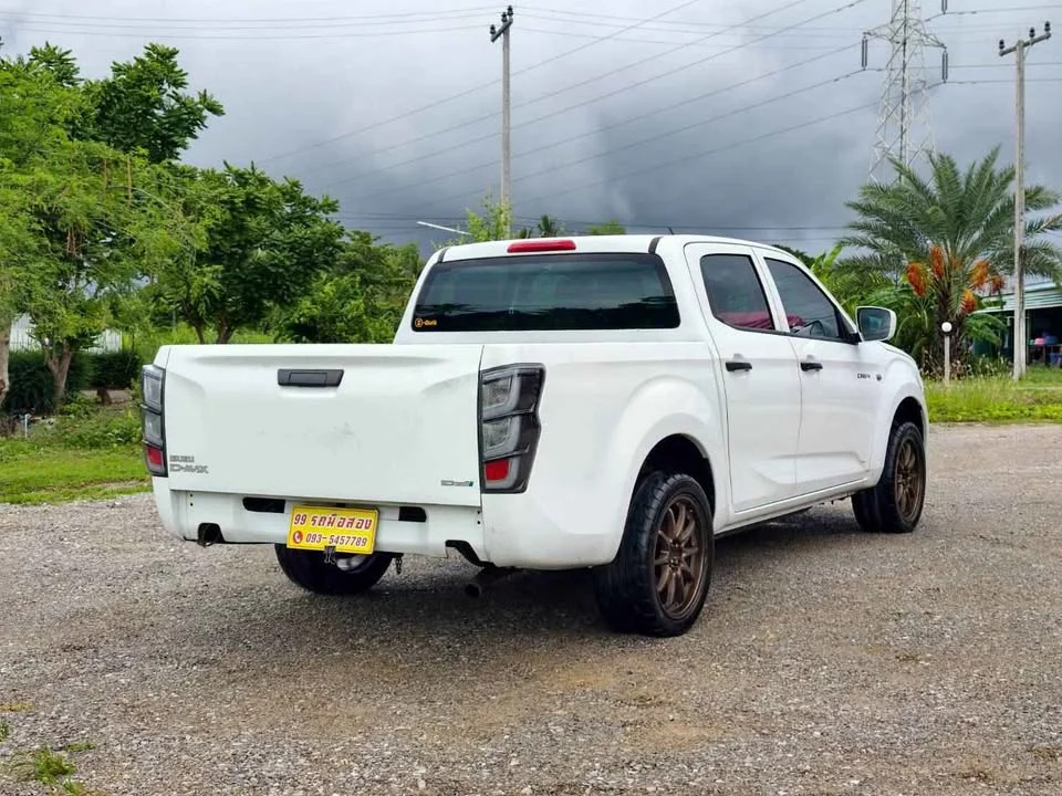 2021 Isuzu D-Max III (RG) 3