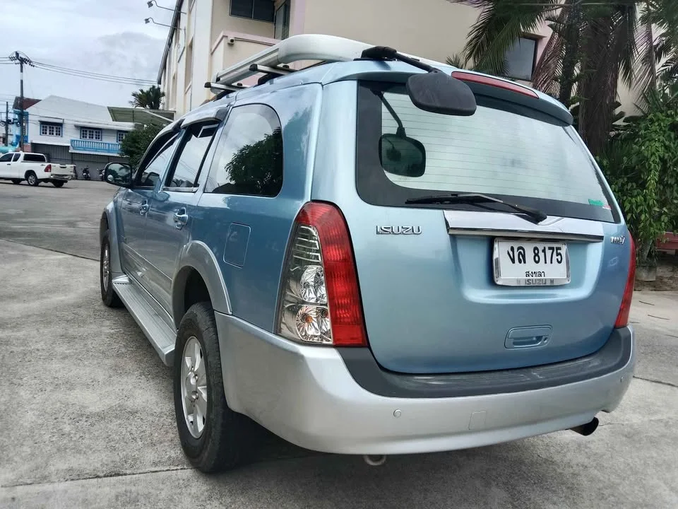 2006 Isuzu MU-7 3