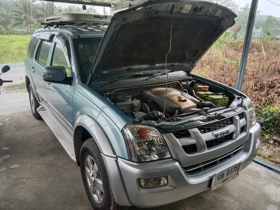 2006 Isuzu MU-7 2