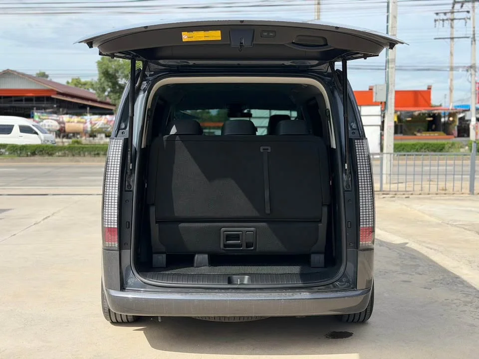 2021 Hyundai Staria US4 3