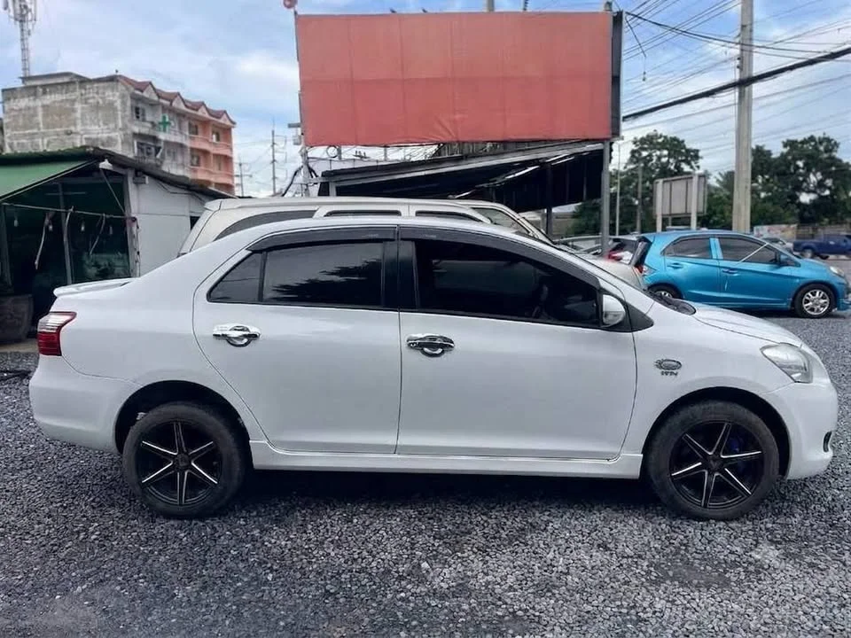 2010 Toyota Vios II 2