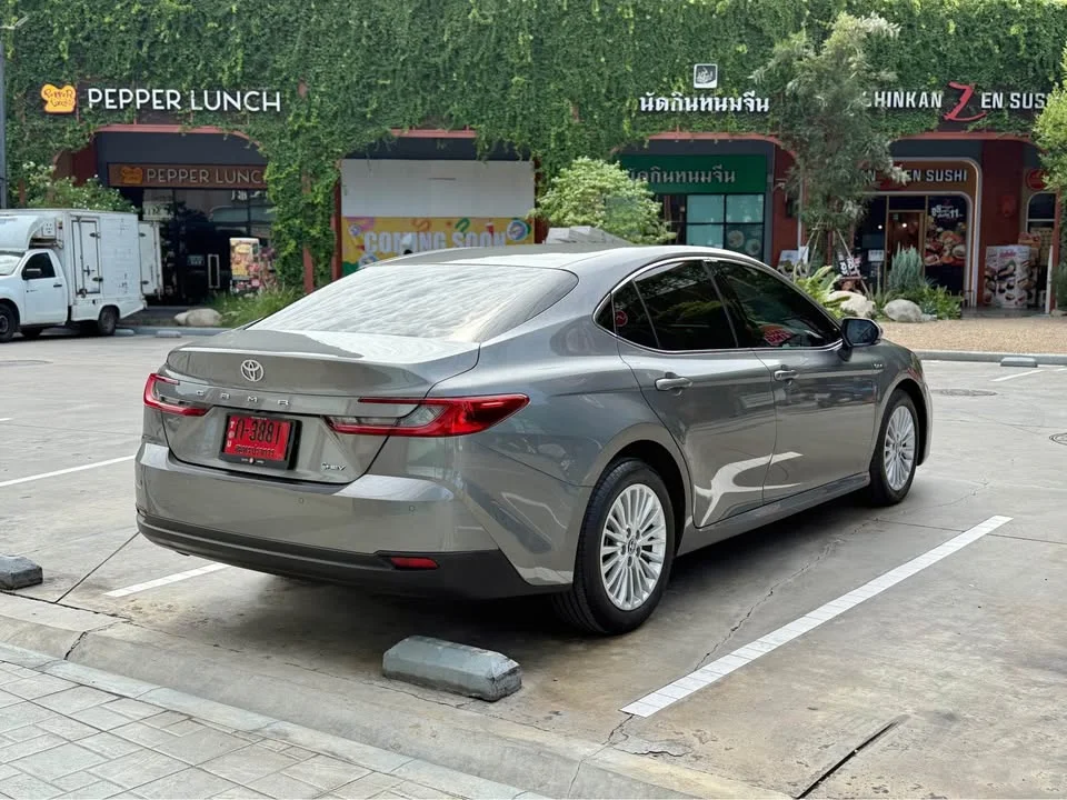 2025 Toyota Camry VIII (XV70) 2