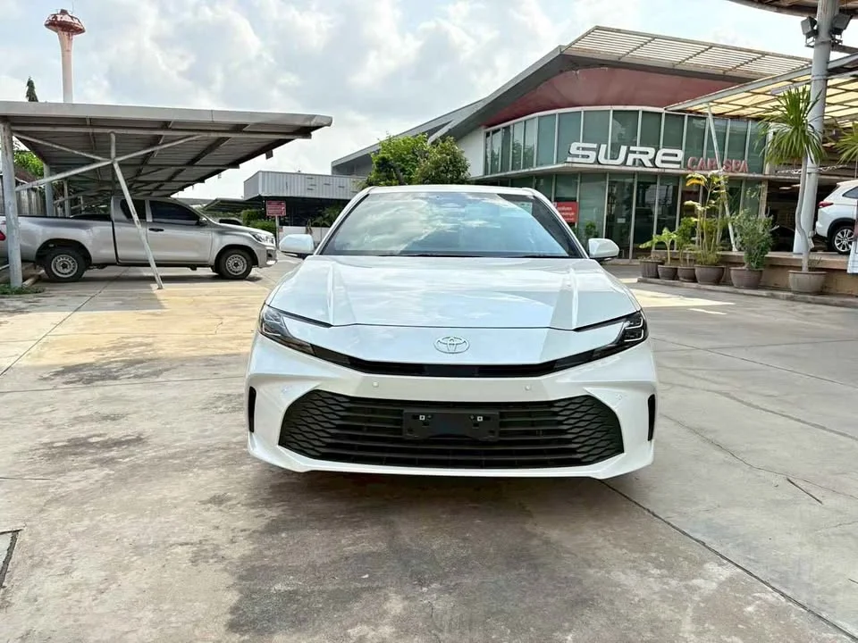 2026 Toyota Camry VIII (XV70) 2
