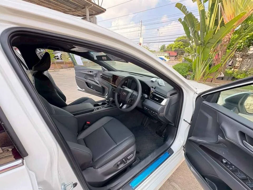 2026 Toyota Camry VIII (XV70) 3