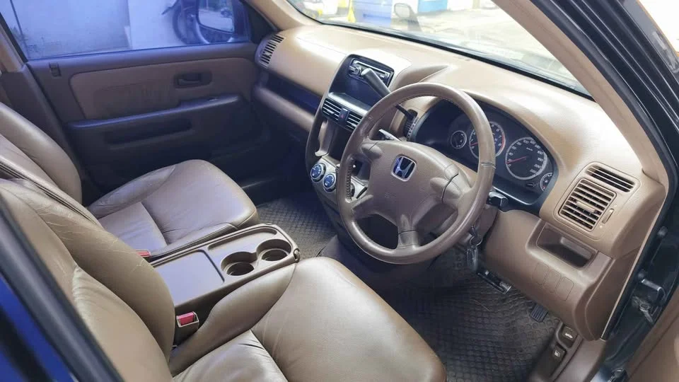2003 Honda CR-V II 3