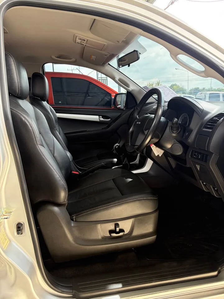 2015 Isuzu D-Max II (RT) 3
