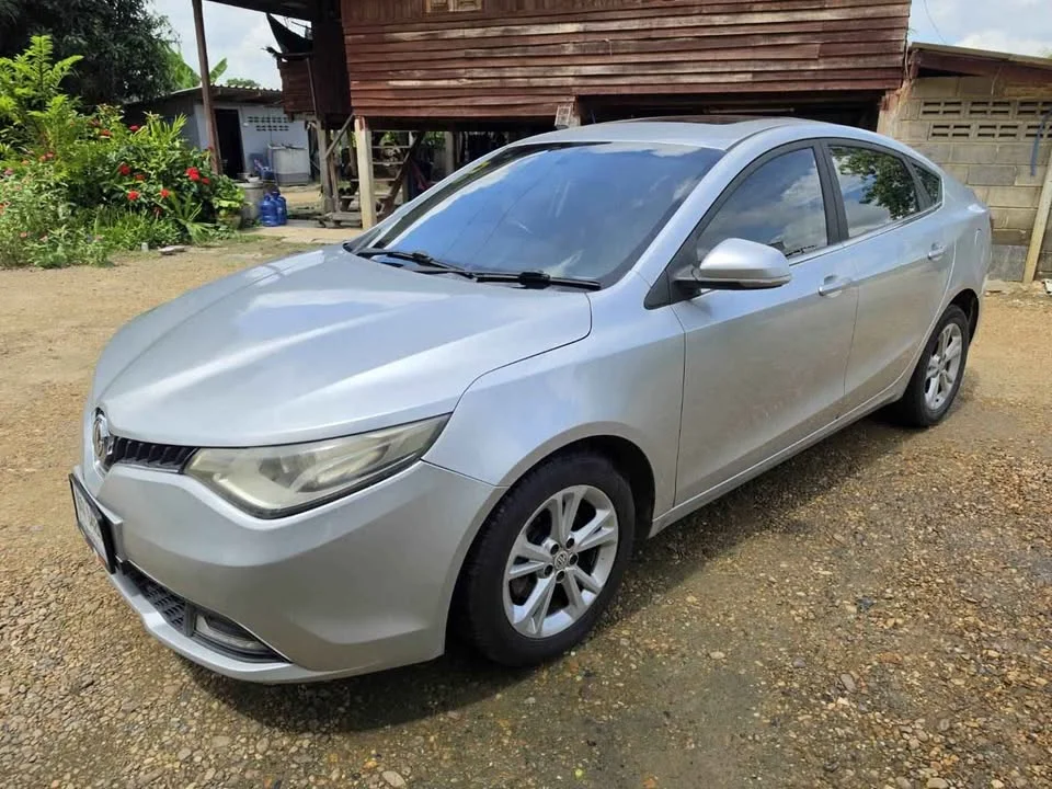 2017 MG 5 I  2