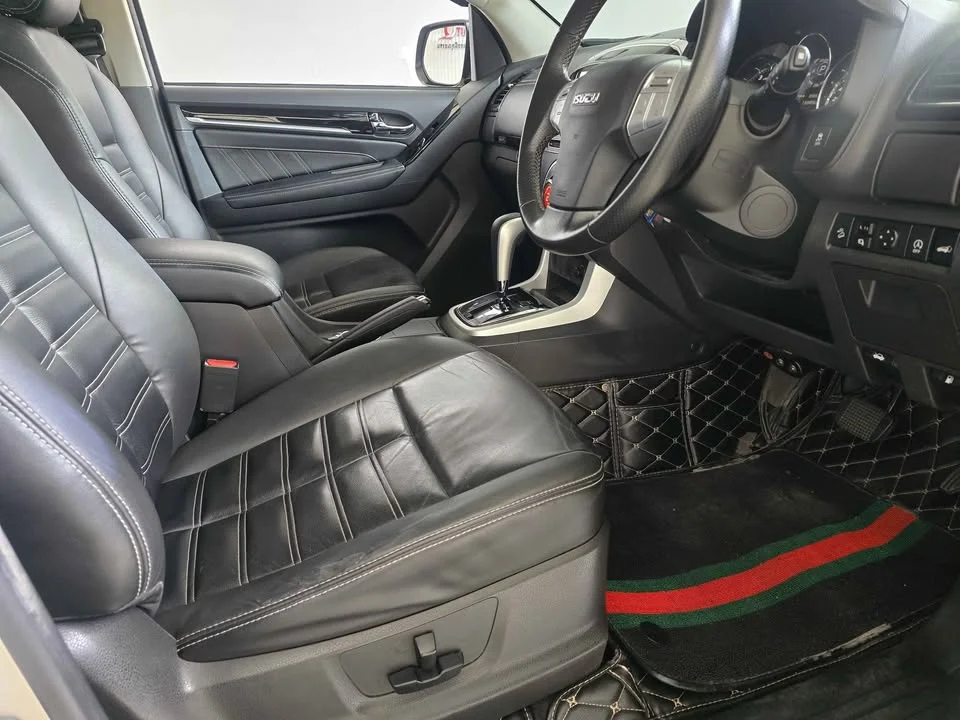 2020 Isuzu MU-X I 3
