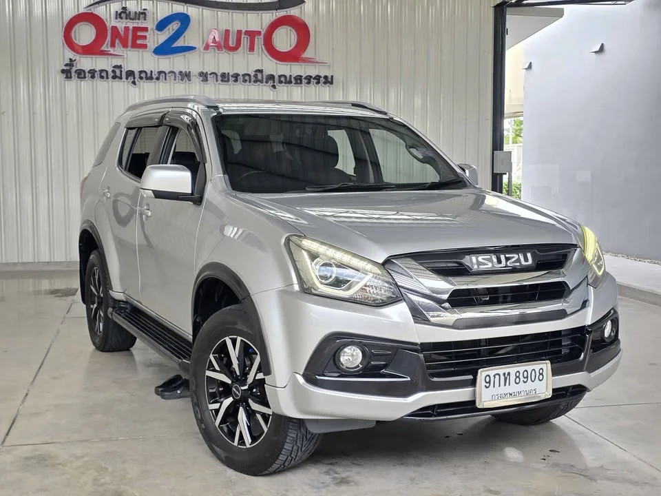 2020 Isuzu MU-X I 2