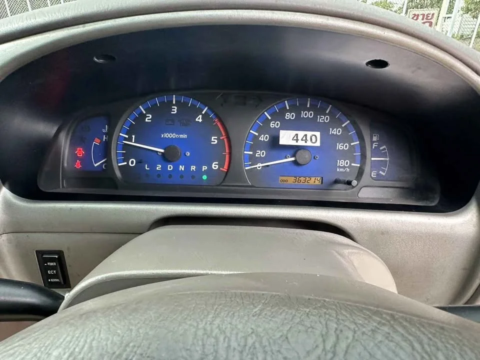 2003 Toyota Hilux Tiger VI 3