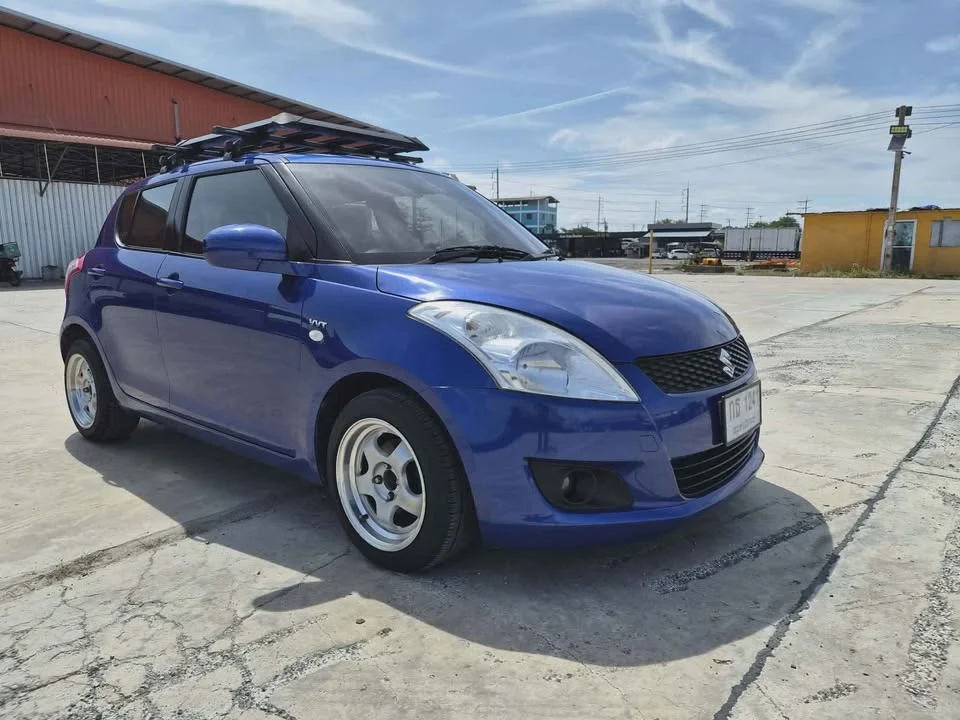 2014 Suzuki Swift II 3