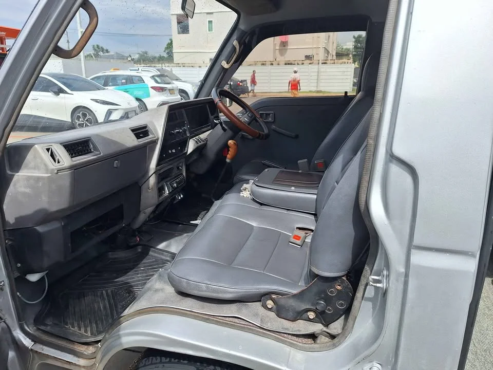1996 Nissan Urvan IV (E24) 3