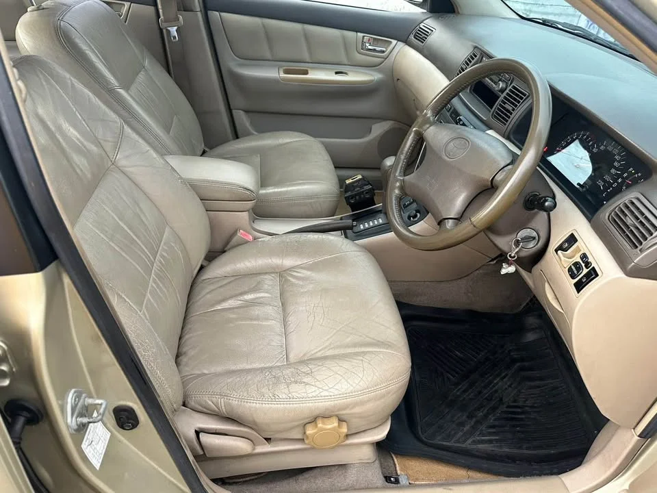 2001 Toyota Corolla Altis IX (E120) 2