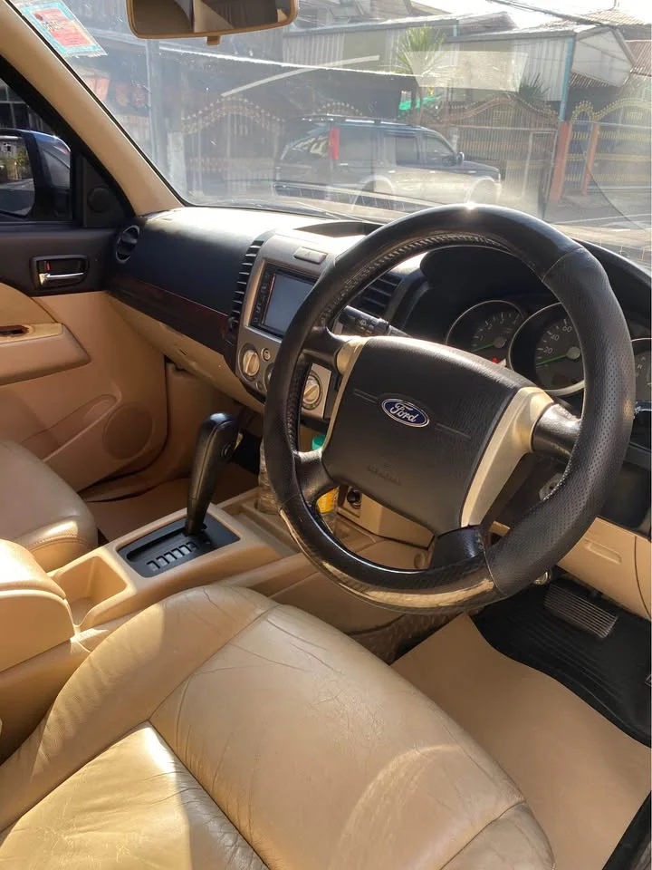 Ford Everest I 3