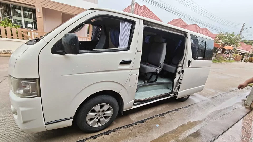 2009 Toyota HiAce V (H200) 3