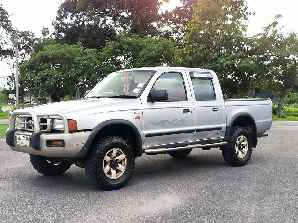2000 Mazda 2500 Fighter V 3