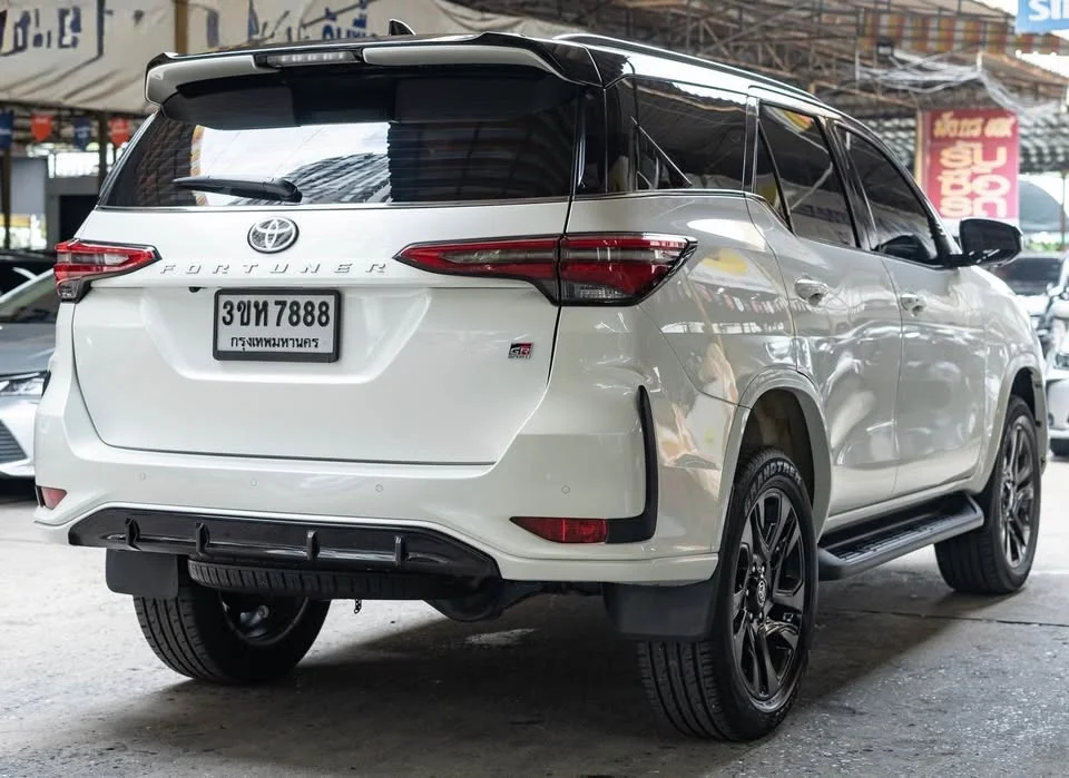 2023 Toyota Fortuner II 3