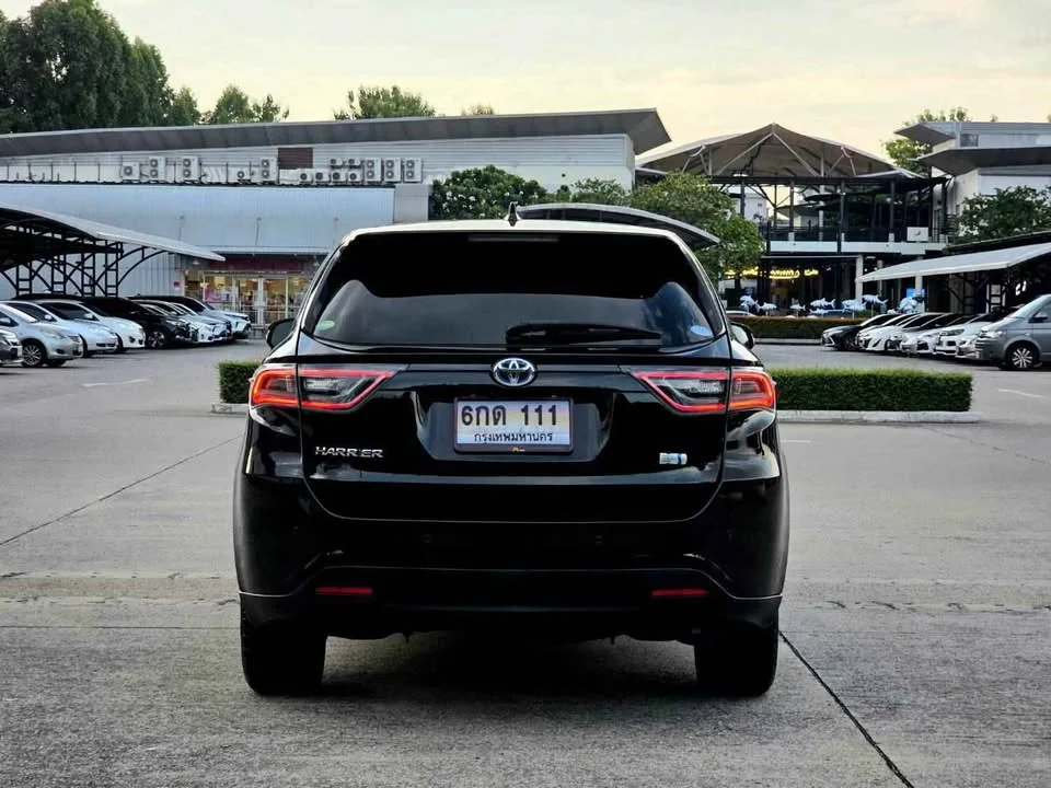 2014 Toyota Harrier III 3