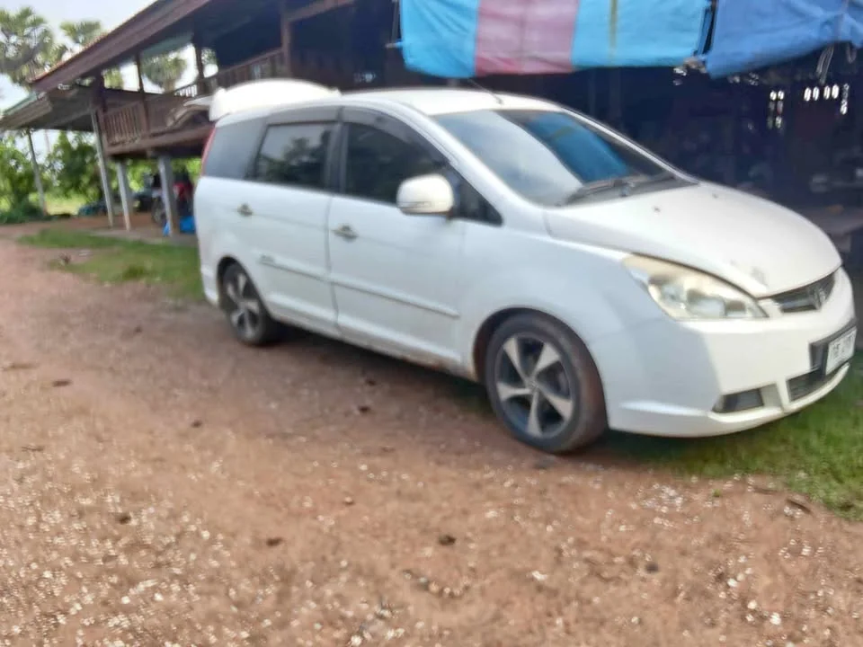 2010 Proton Exora 2